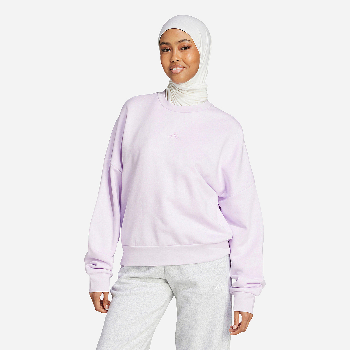 AN321101 Essentials Small Logo Feelcozy Sweatshirt Dames