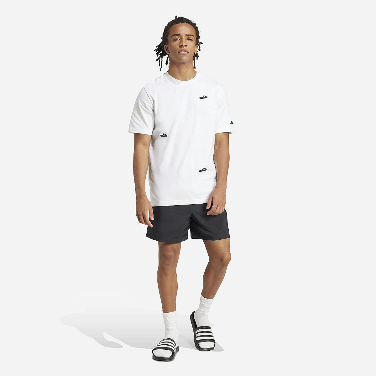 AN320914 Essentials Small Logo Chelsea Shorts