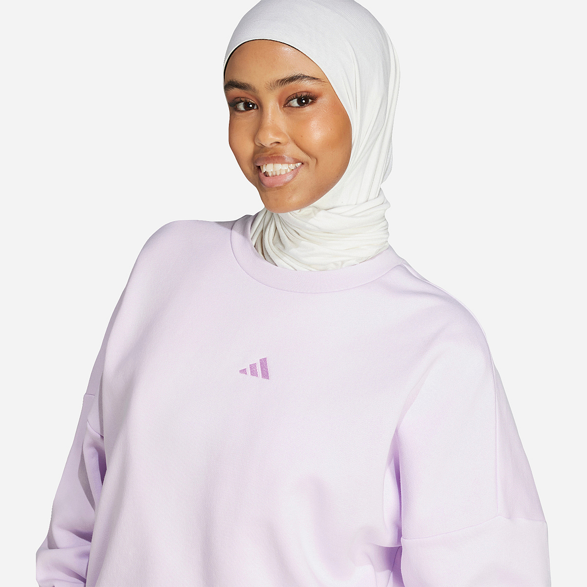 AN321101 Essentials Small Logo Feelcozy Sweatshirt Dames