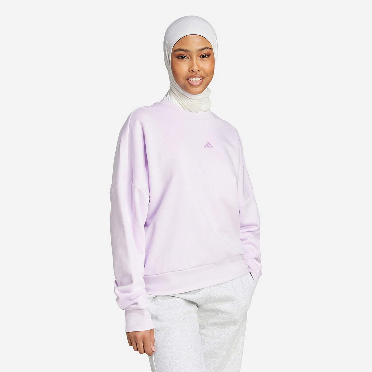 AN321101 Essentials Small Logo Feelcozy Sweatshirt Dames