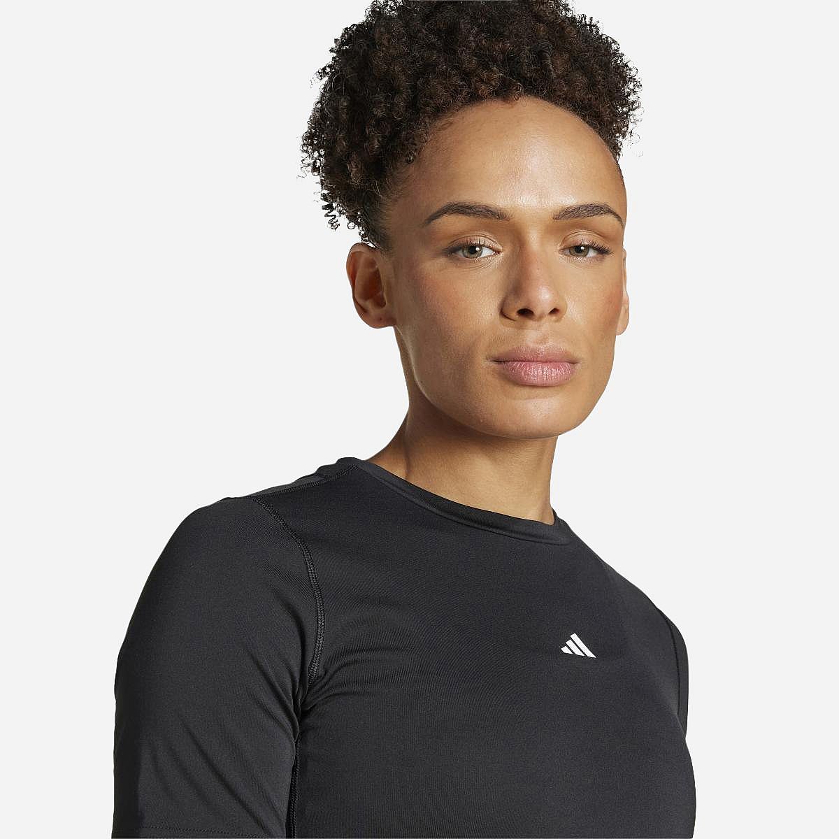 AN315923 Techfit Training T-Shirt Dames