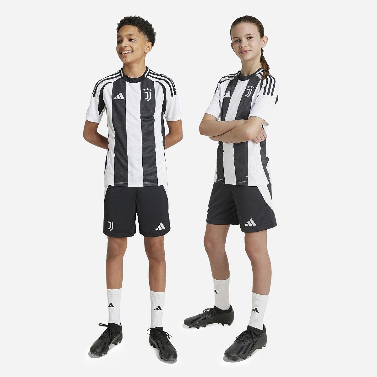 AN312175 Juventus FC Thuisshort 2024/2025 Junior - PRE-ORDER - Levering vanaf 30 juli