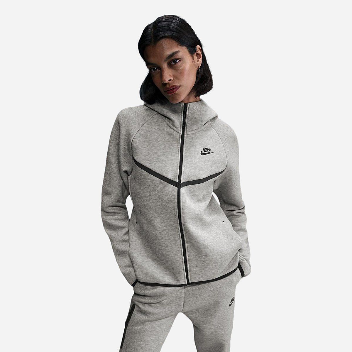 AN319042 New Tech Fleece Hoodie Dames