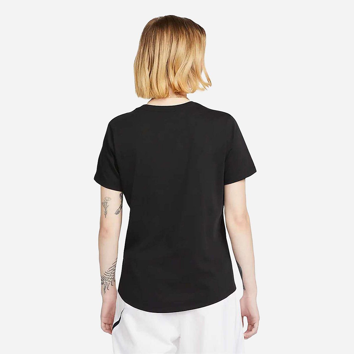 AN298446 Sportswear Club Essential T-shirt Dames