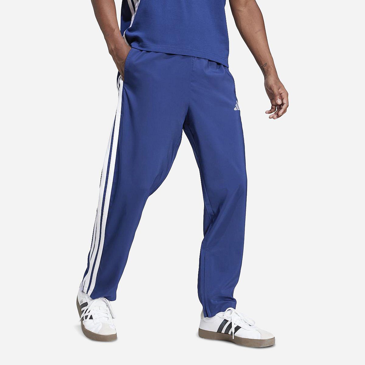 AN320995 Essentials 3-Stripes Stanford Joggers Open Hem