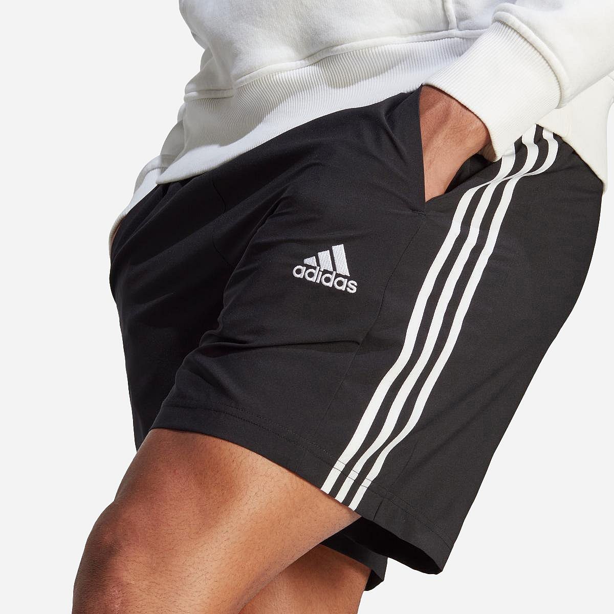 AN296870 Aeroready Essentials Chelsea 3-Stripes Short Heren