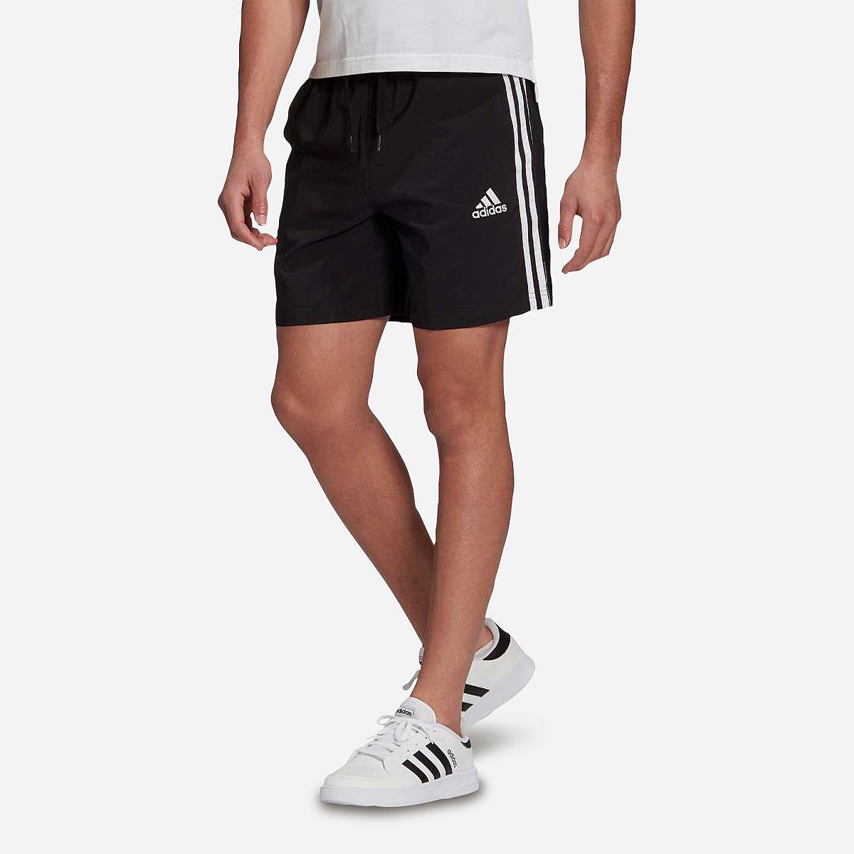 AN265383 AEROREADY Essentials Chelsea 3-Stripes Short