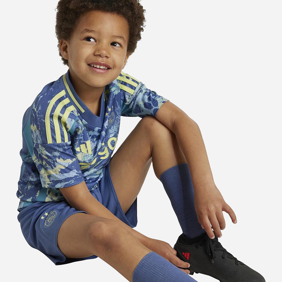 AN311288 Ajax Uit Minikit 2024/2025 Junior