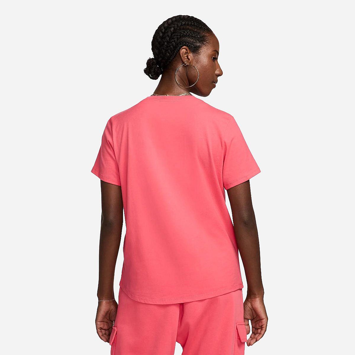 AN316482 Sportswear Club Essentials T-Shirt Dames