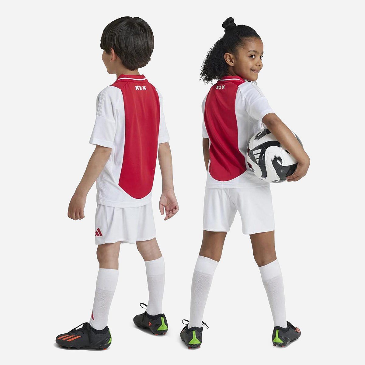 AN311284 Ajax Thuis Minikit 2024/2025 - PRE-ORDER